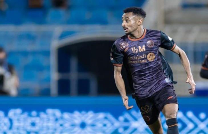 متعب الحربي لاعب المنتخب السعودي