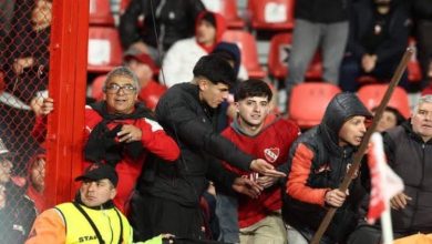 اشتباكات عنيفة بين مشجعي إنديبندينتي ويونيفرسيداد